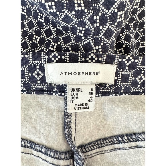 Atmosphere Slim Leg Patterned Pant Sz. 4 - Picture 2 of 4